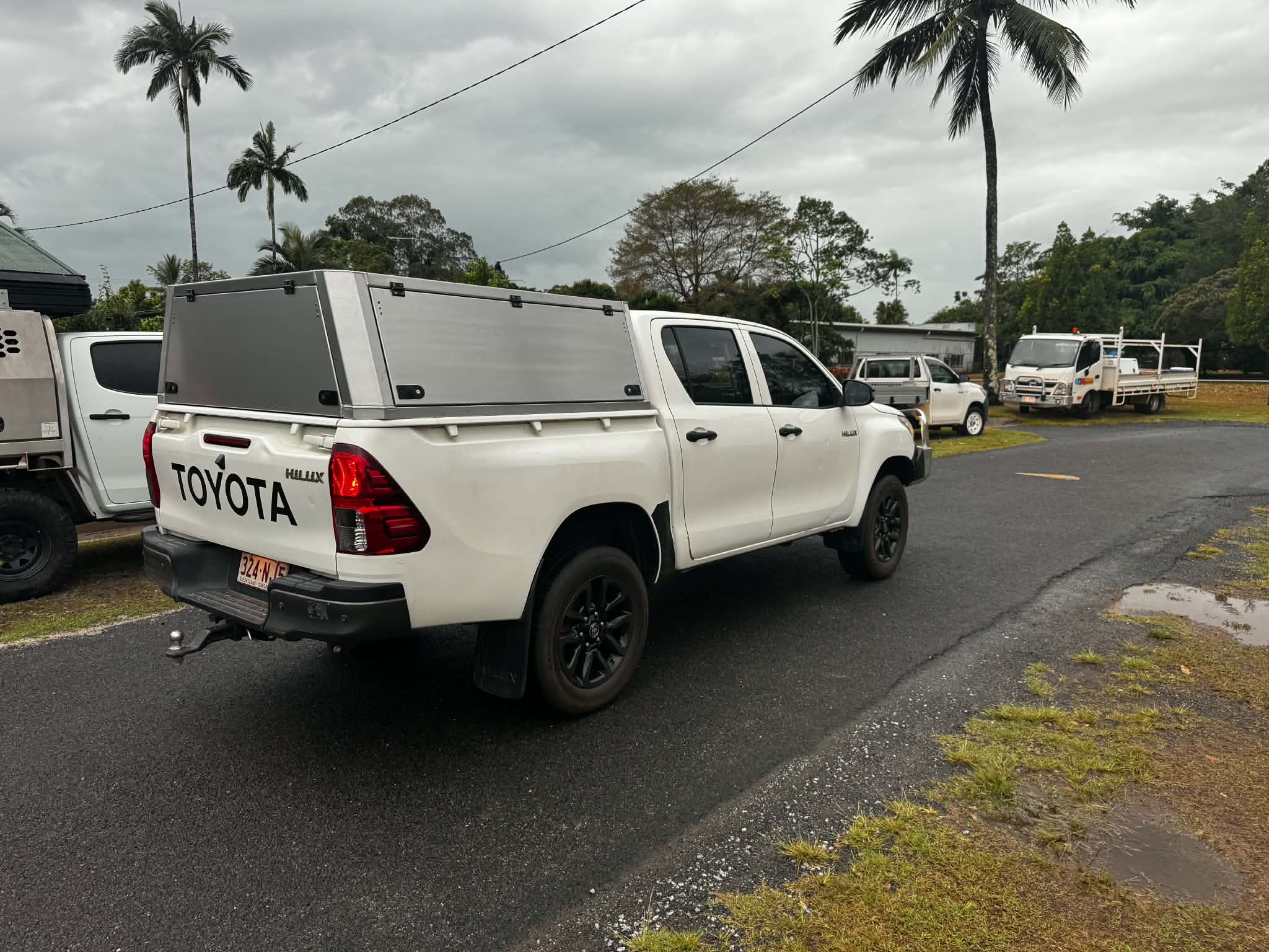 Ute canopy and rack